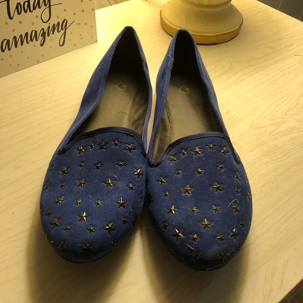 Princess Vera Wand Suede loafers